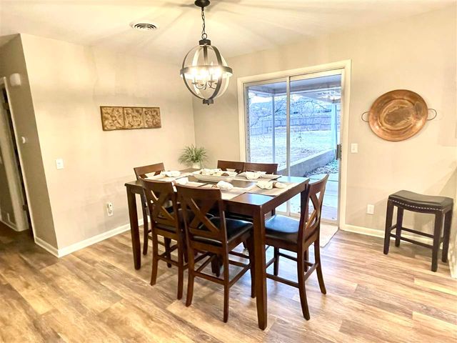 707 N 18th St, Frederick, OK 73542