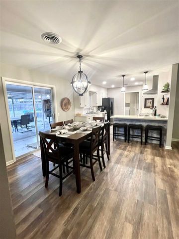 707 N 18th St, Frederick, OK 73542