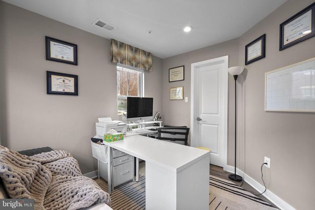6100 NORTHWEST DR, Hyattsville, MD 20782