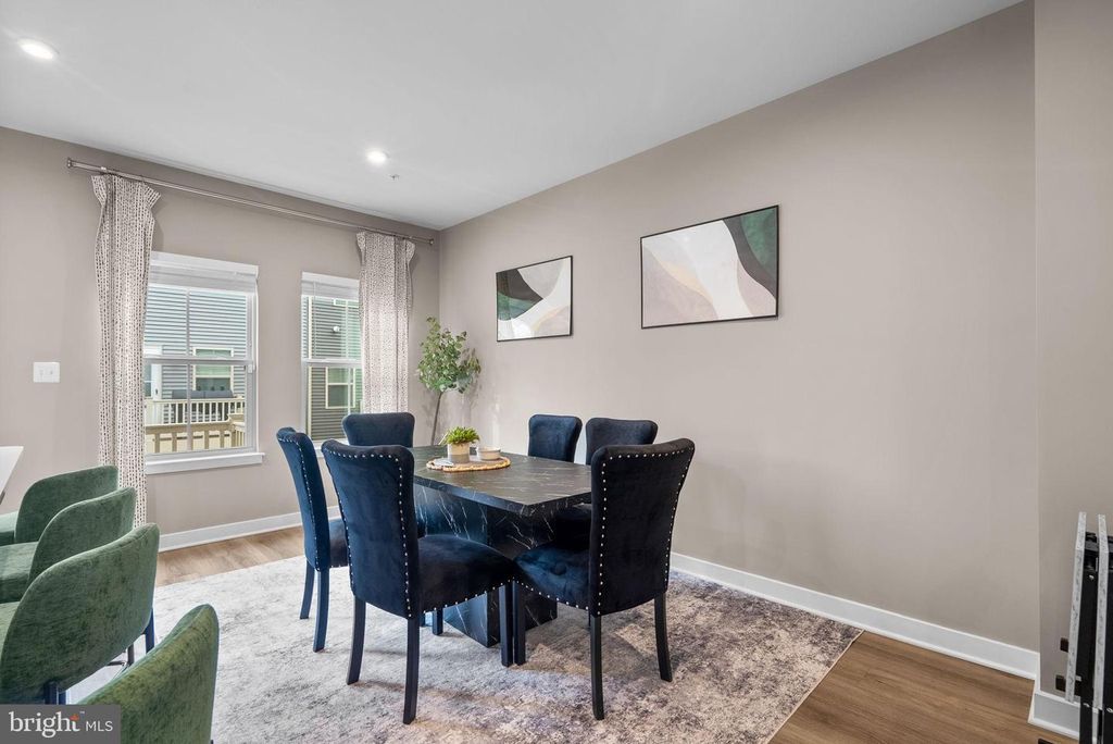 Image 10 of property listing at 6100 NORTHWEST DR, Hyattsville, MD 20782