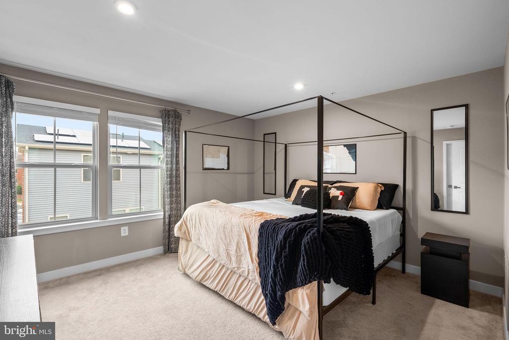 Image 19 of property listing at 6100 NORTHWEST DR, Hyattsville, MD 20782