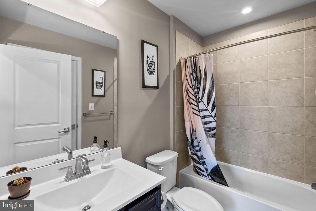 Image 21 of property listing at 6100 NORTHWEST DR, Hyattsville, MD 20782