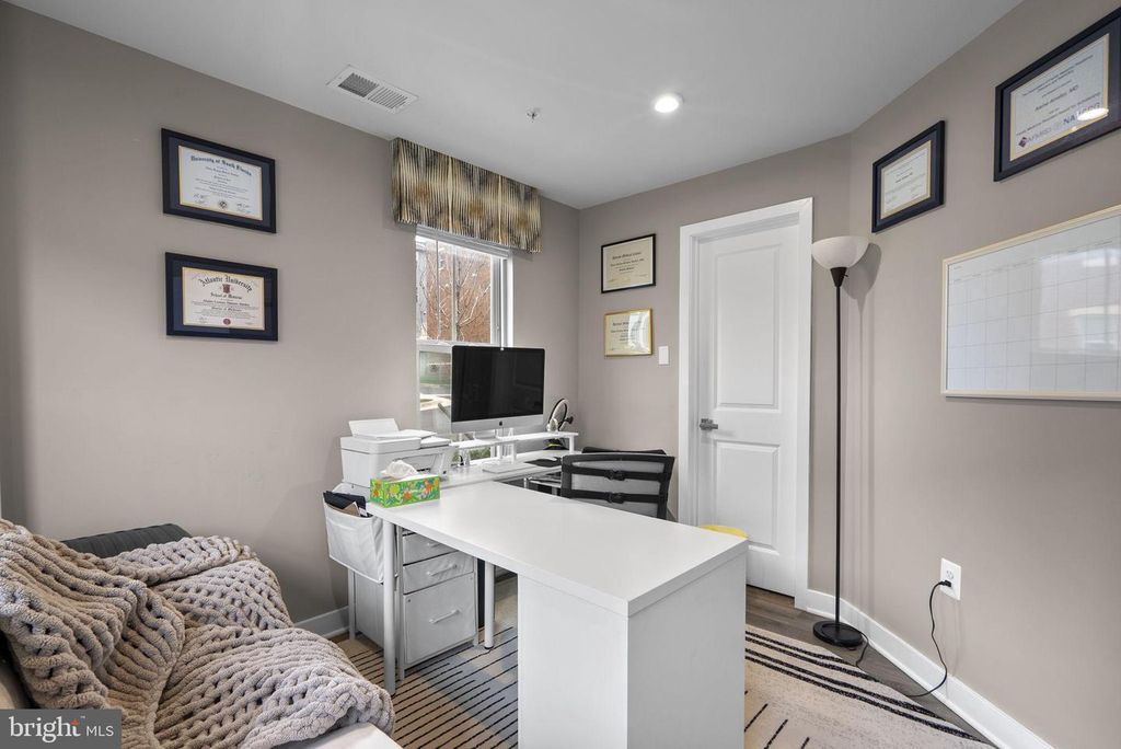 Image 24 of property listing at 6100 NORTHWEST DR, Hyattsville, MD 20782