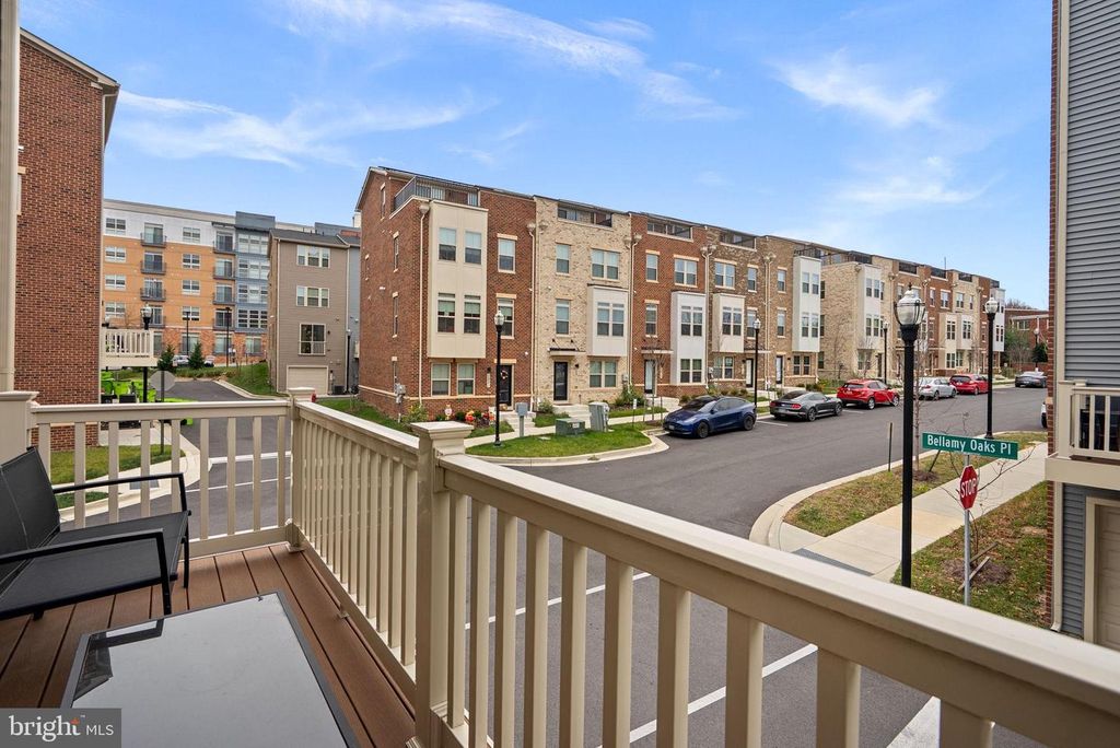 Image 9 of property listing at 6100 NORTHWEST DR, Hyattsville, MD 20782