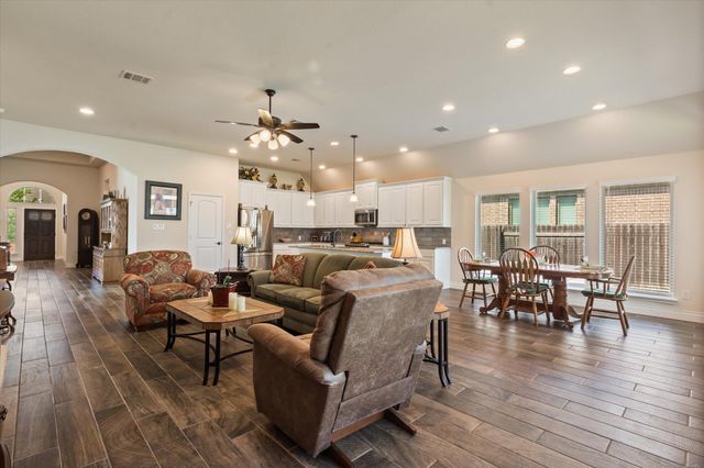 813 Cedar Lake BLVD, Georgetown, TX 78633