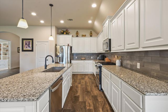 813 Cedar Lake BLVD, Georgetown, TX 78633