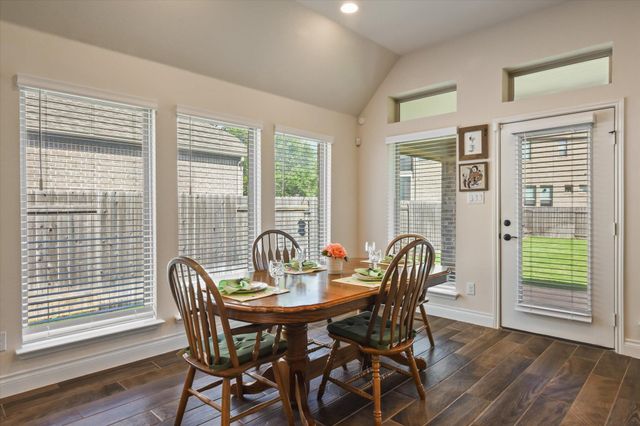 813 Cedar Lake BLVD, Georgetown, TX 78633