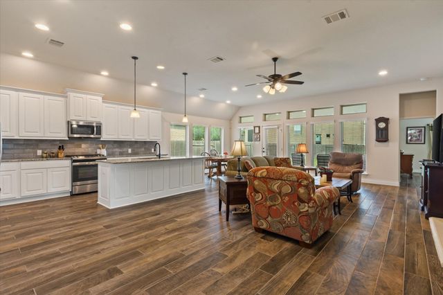 813 Cedar Lake BLVD, Georgetown, TX 78633