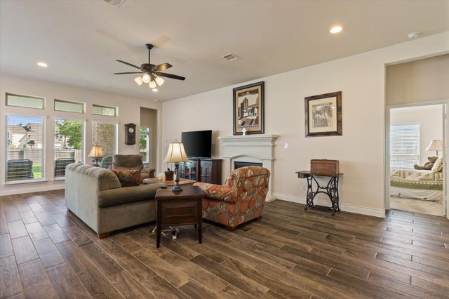 813 Cedar Lake BLVD, Georgetown, TX 78633