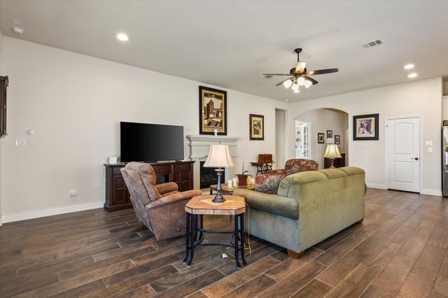 813 Cedar Lake BLVD, Georgetown, TX 78633