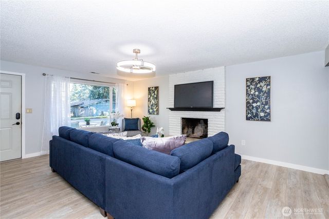 31711 32nd Avenue SW, Federal Way, WA 98023