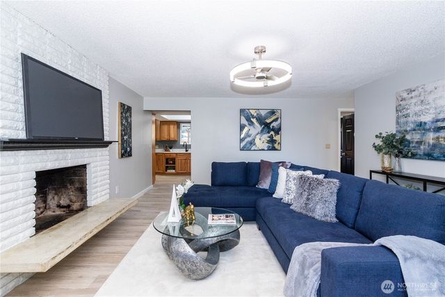 31711 32nd Avenue SW, Federal Way, WA 98023