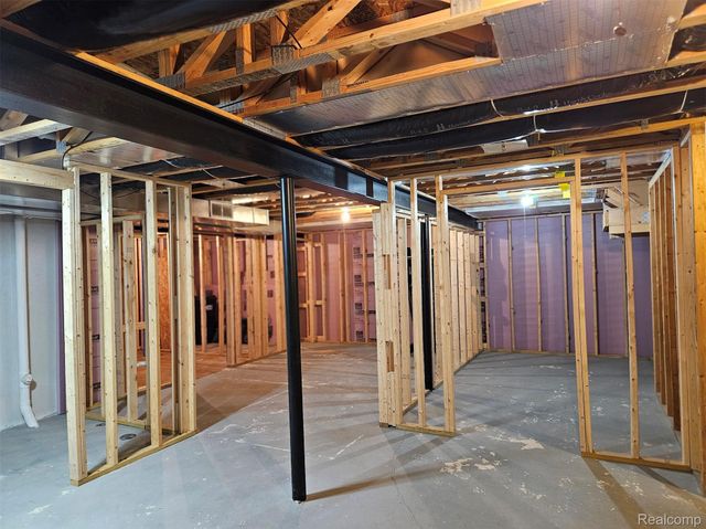 264 N Village Way, Canton Charter Township, MI 48188
