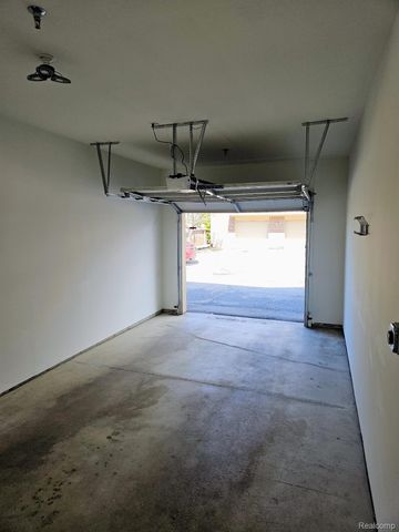 264 N Village Way, Canton Charter Township, MI 48188