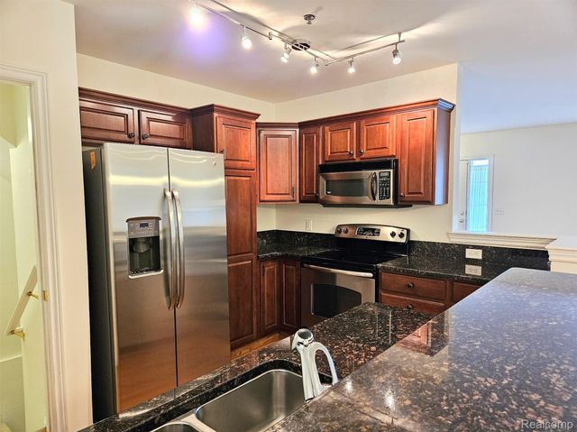 264 N Village Way, Canton Charter Township, MI 48188