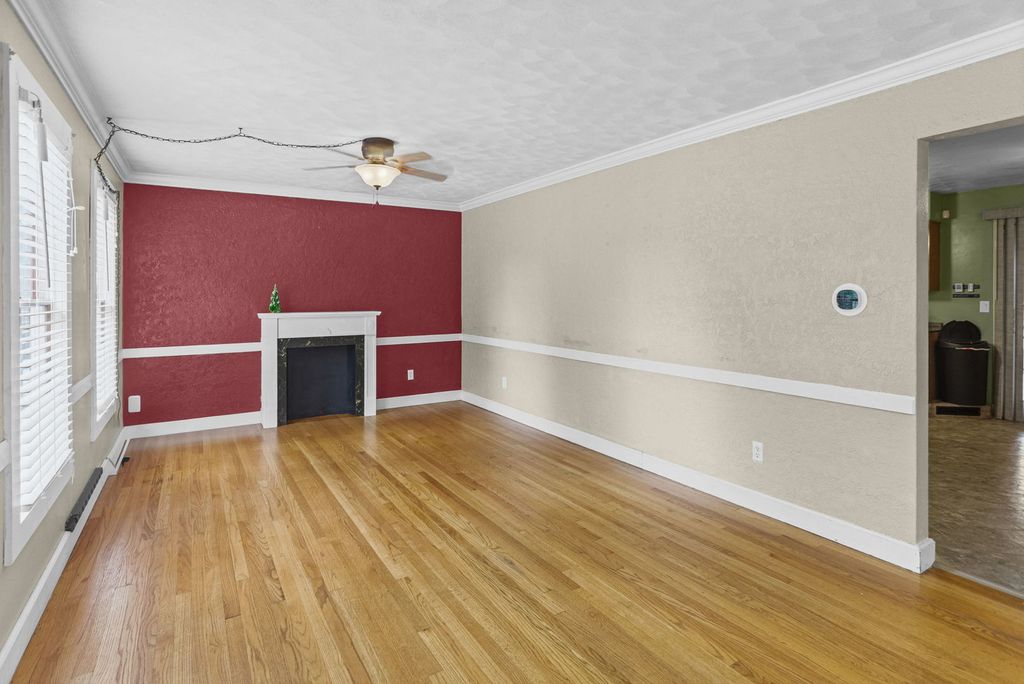 Image 17 of property listing at 27 Bel Air Drive, Centralia, IL 62801