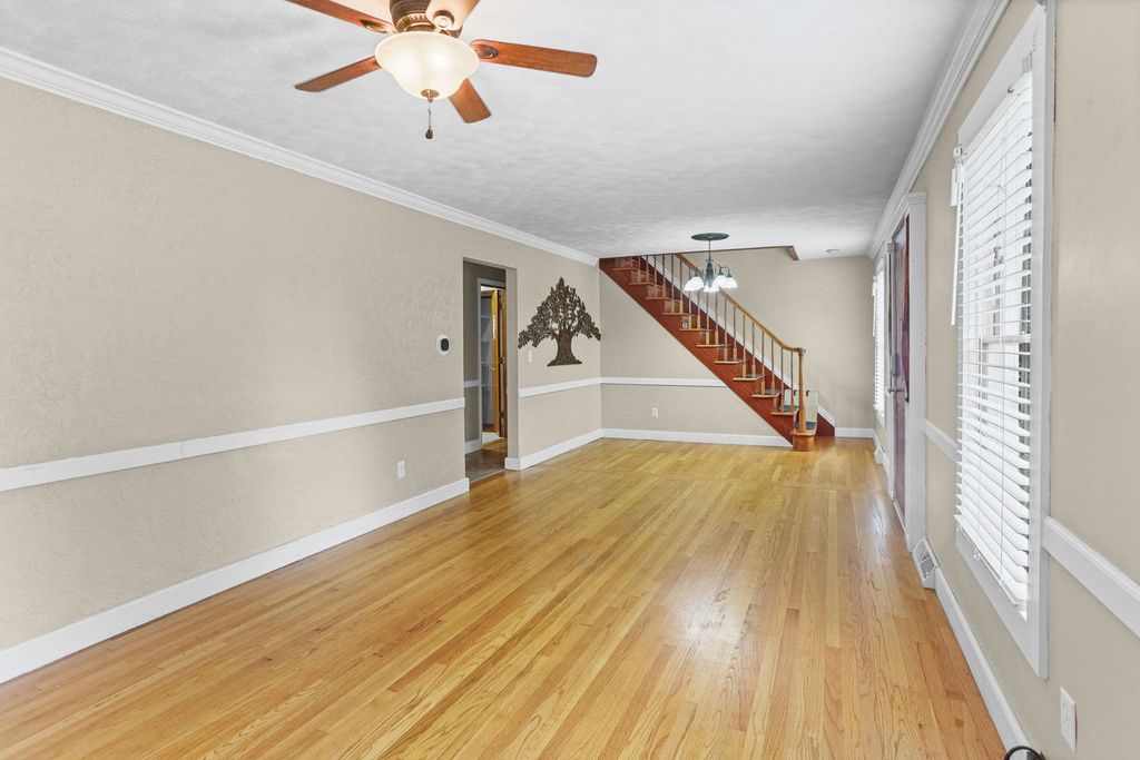 Image 20 of property listing at 27 Bel Air Drive, Centralia, IL 62801