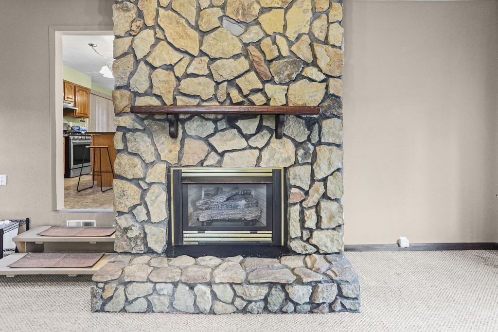 Image 28 of property listing at 27 Bel Air Drive, Centralia, IL 62801