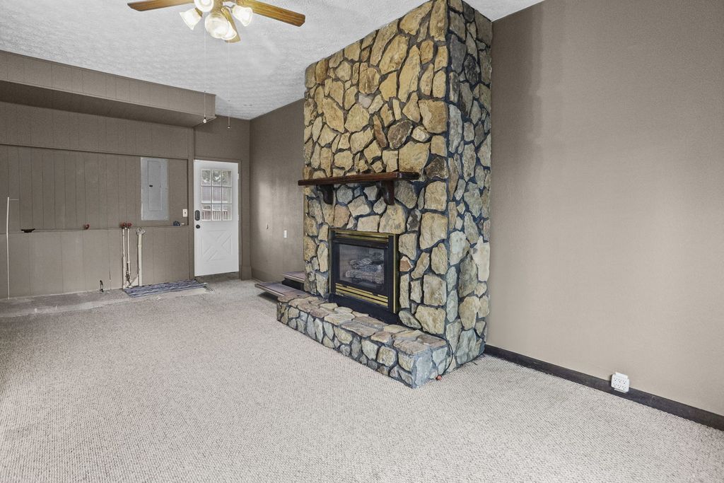 Image 29 of property listing at 27 Bel Air Drive, Centralia, IL 62801