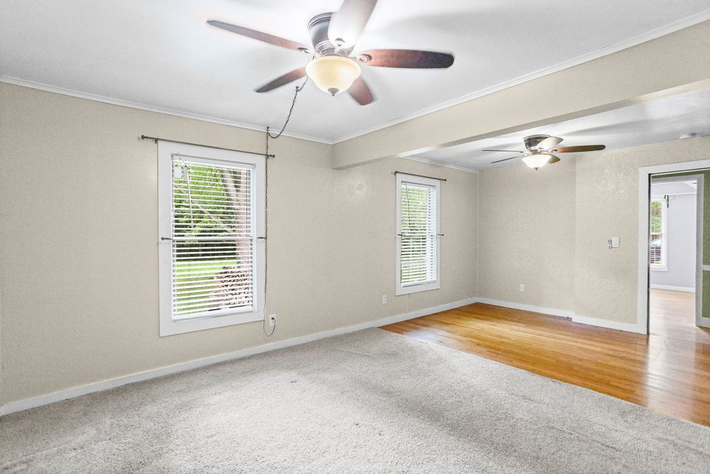 Image 33 of property listing at 27 Bel Air Drive, Centralia, IL 62801