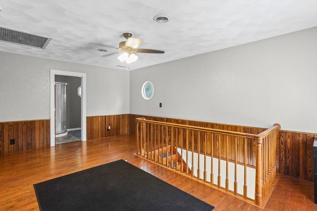 Image 37 of property listing at 27 Bel Air Drive, Centralia, IL 62801