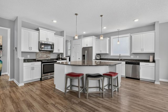 6826 151st Street, Savage, MN 55378