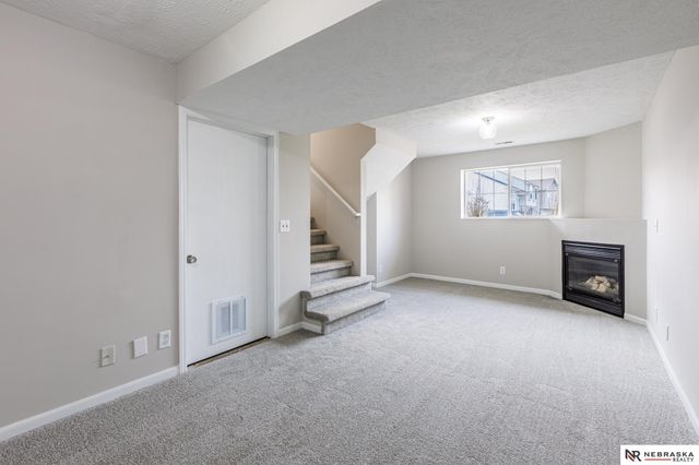 7907 Vernon Avenue, Omaha, NE 68134