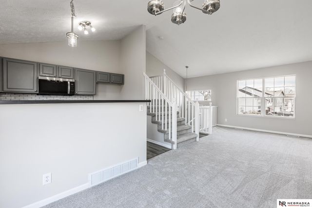 7907 Vernon Avenue, Omaha, NE 68134