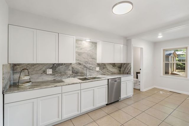 1058 East Morningside Street, Springfield, MO 65807