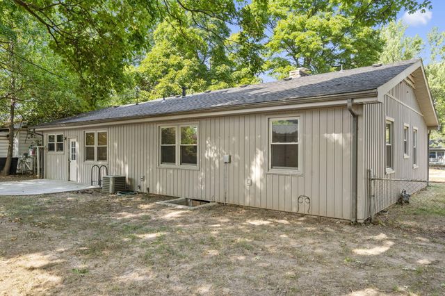 1058 East Morningside Street, Springfield, MO 65807