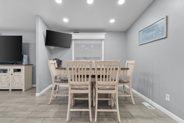 789 Green Valley Road, Watsonville, CA 95076