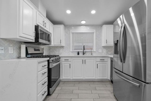 789 Green Valley Road, Watsonville, CA 95076