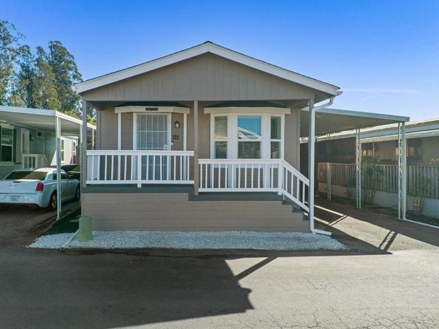 789 Green Valley Road, Watsonville, CA 95076