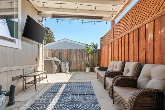 789 Green Valley Road, Watsonville, CA 95076