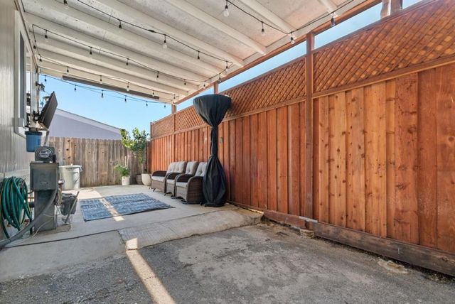 789 Green Valley Road, Watsonville, CA 95076