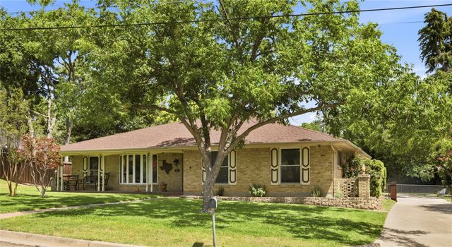 1425 Vicki Lane, Cedar Hill, TX 75104