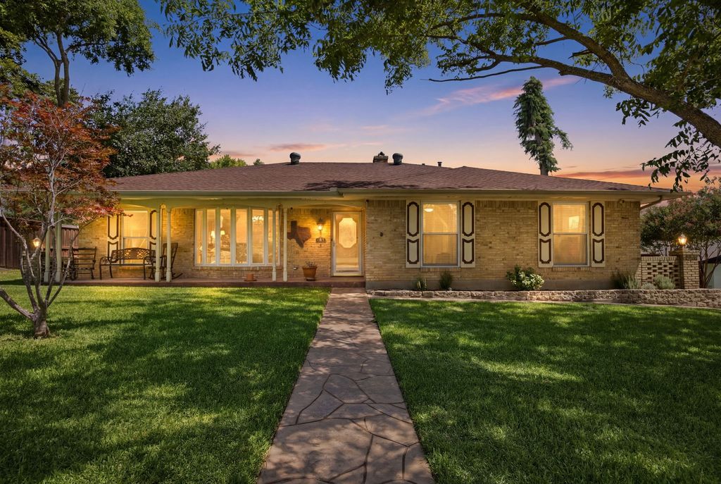 1425 Vicki Lane, Cedar Hill, TX 75104