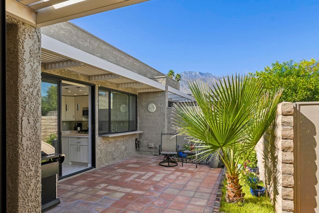 1715 E El Alameda, Palm Springs, CA 92262