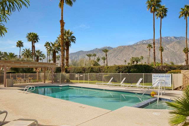 1715 E El Alameda, Palm Springs, CA 92262