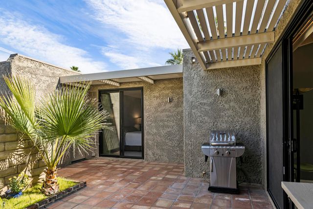 1715 E El Alameda, Palm Springs, CA 92262