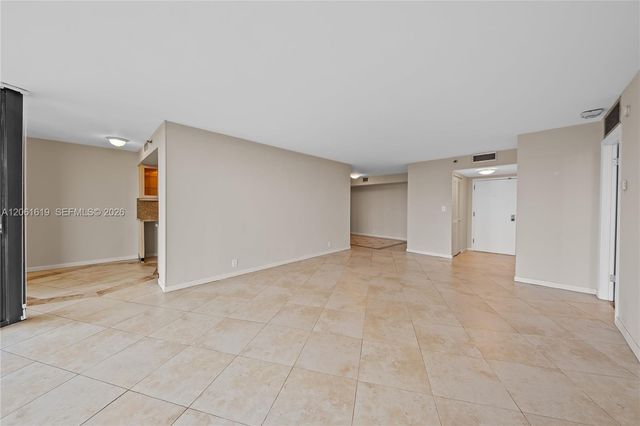 4000 Towerside Ter 1405, Miami, FL 33138