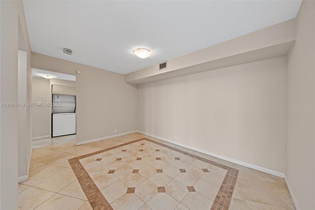 4000 Towerside Ter 1405, Miami, FL 33138