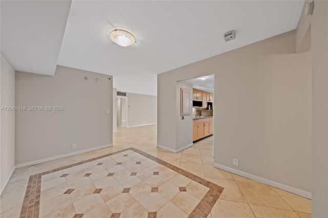 4000 Towerside Ter 1405, Miami, FL 33138