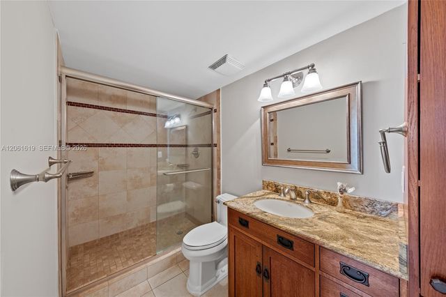4000 Towerside Ter 1405, Miami, FL 33138