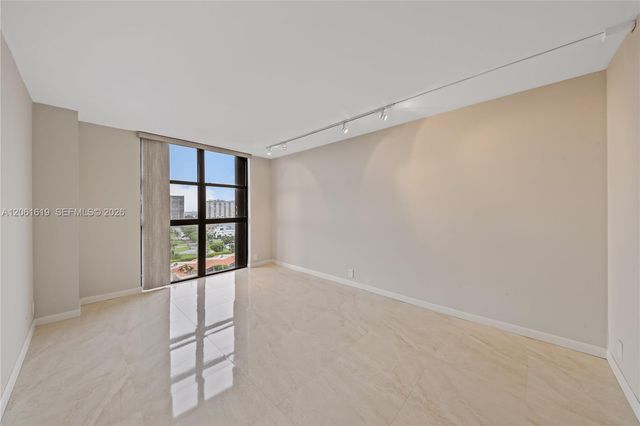 4000 Towerside Ter 1405, Miami, FL 33138
