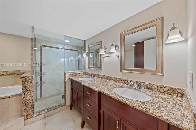 4000 Towerside Ter 1405, Miami, FL 33138