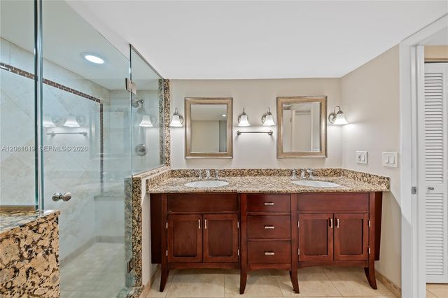 4000 Towerside Ter 1405, Miami, FL 33138