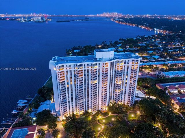 4000 Towerside Ter 1405, Miami, FL 33138