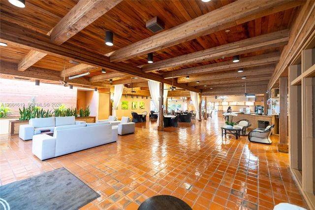 4000 Towerside Ter 1405, Miami, FL 33138