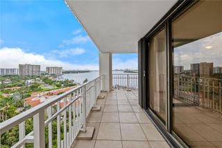 4000 Towerside Ter 1405, Miami, FL 33138
